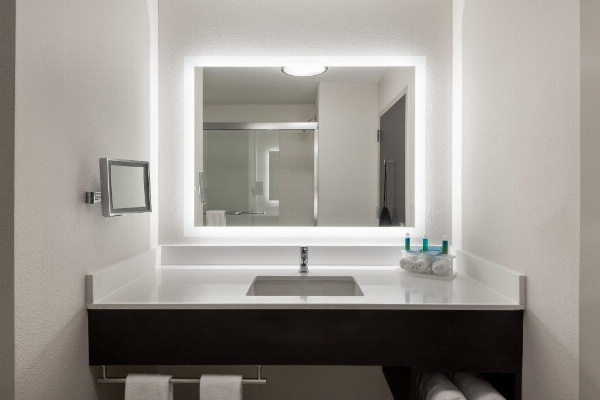 Holiday Inn Express & Suites Lakeland South image 27
